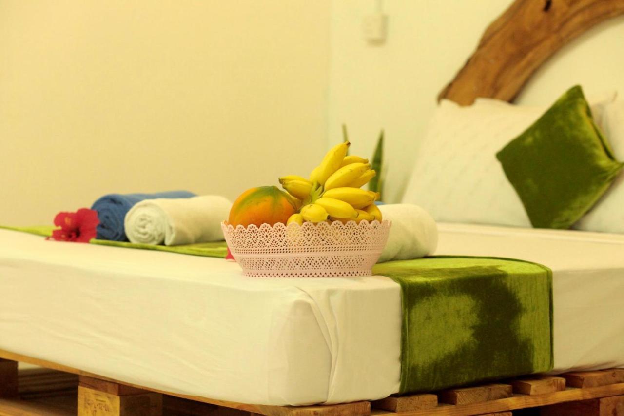 Veli Villa Thoddoo Exterior photo