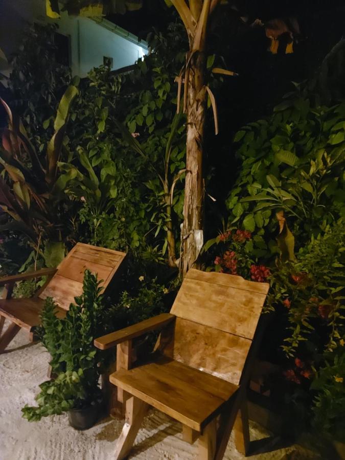 Veli Villa Thoddoo Exterior photo